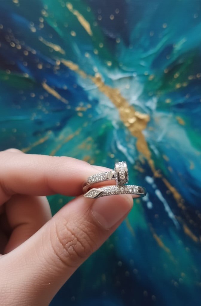 Eternal Twist Diamond Band