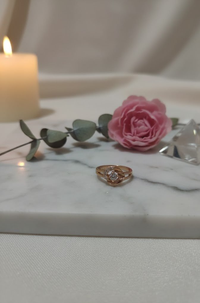 Eternal Swirl Half-Finger Diamond Ring - Image 2